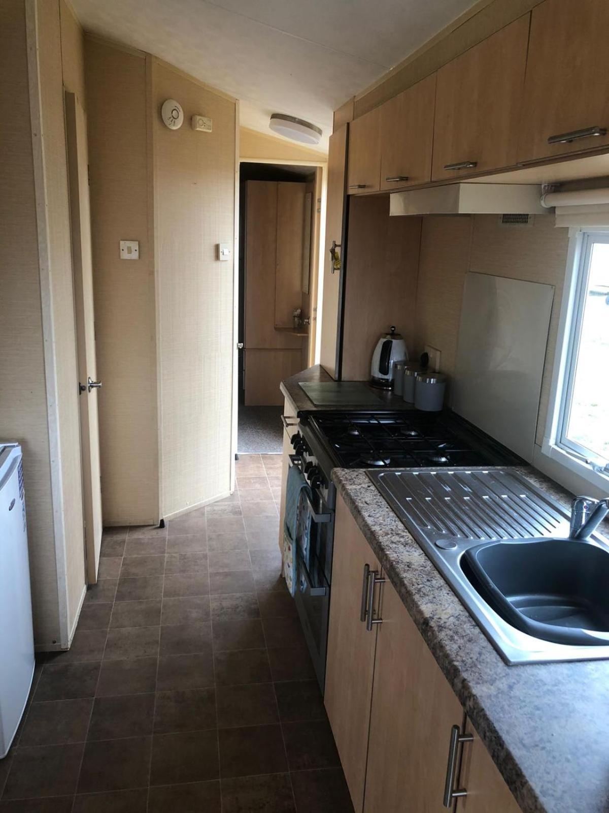Adorable 2 Bedroom Caravan In Clacton-On-Sea Eksteriør billede