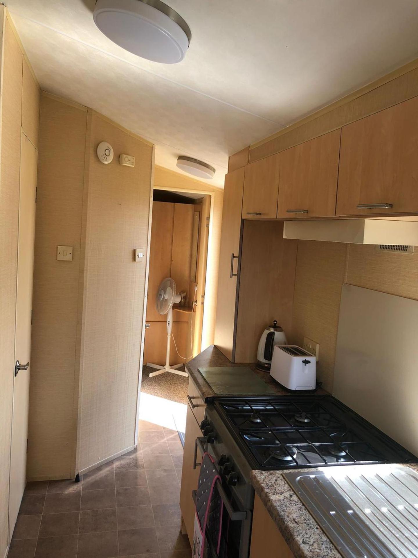 Adorable 2 Bedroom Caravan In Clacton-On-Sea Eksteriør billede